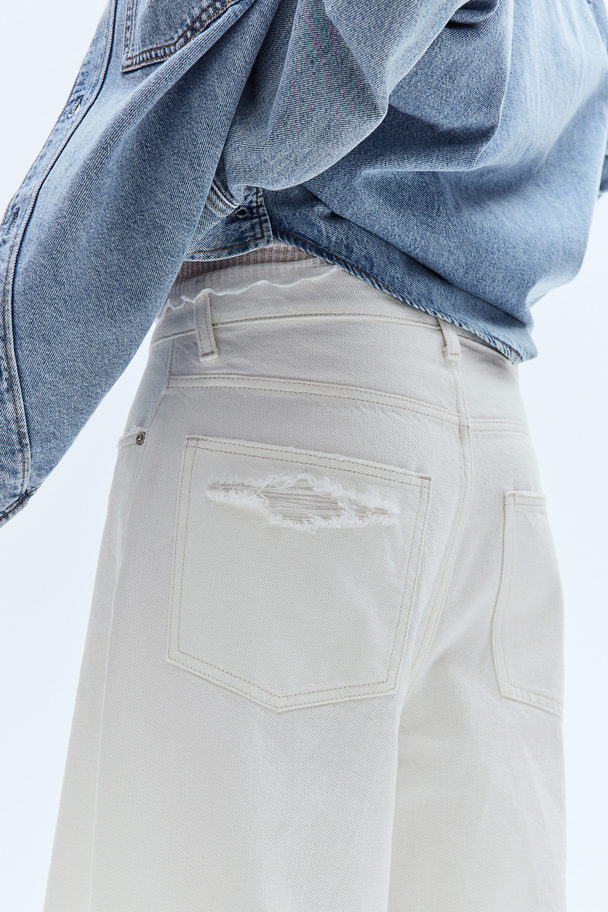 H&M Wide Regular Jeans Cremefarben