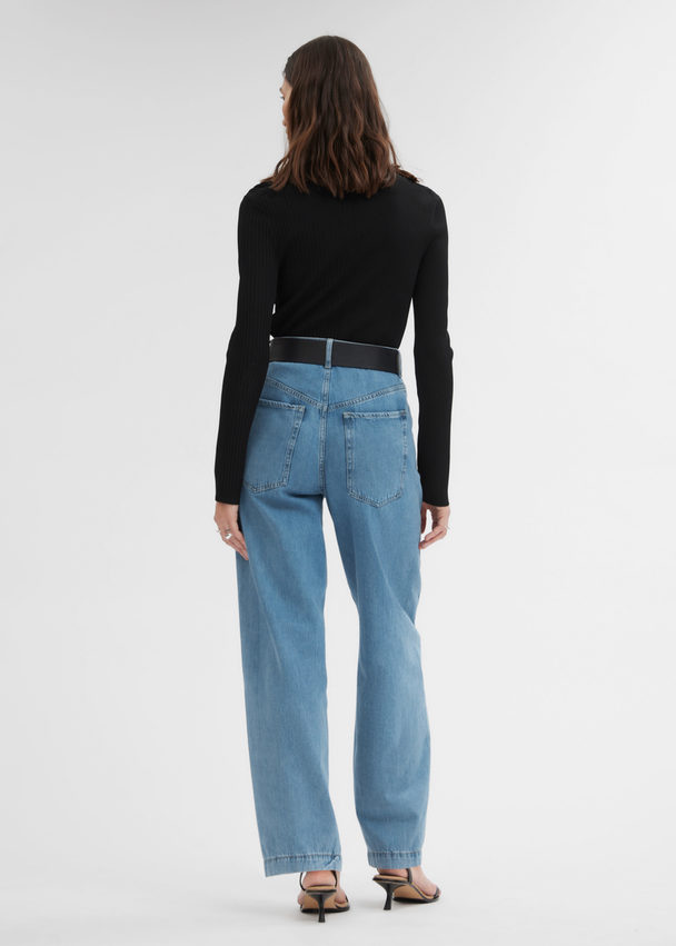 & Other Stories High-Waist-Jeans mit Barrel-Bein Hellblau