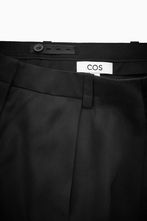 COS A-line Tailored Shorts Black