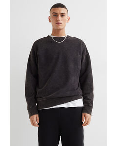 Relaxed Fit Washed-look Sweatshirt Black
