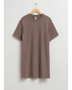 Lockeres T-Shirt-Kleid Braun